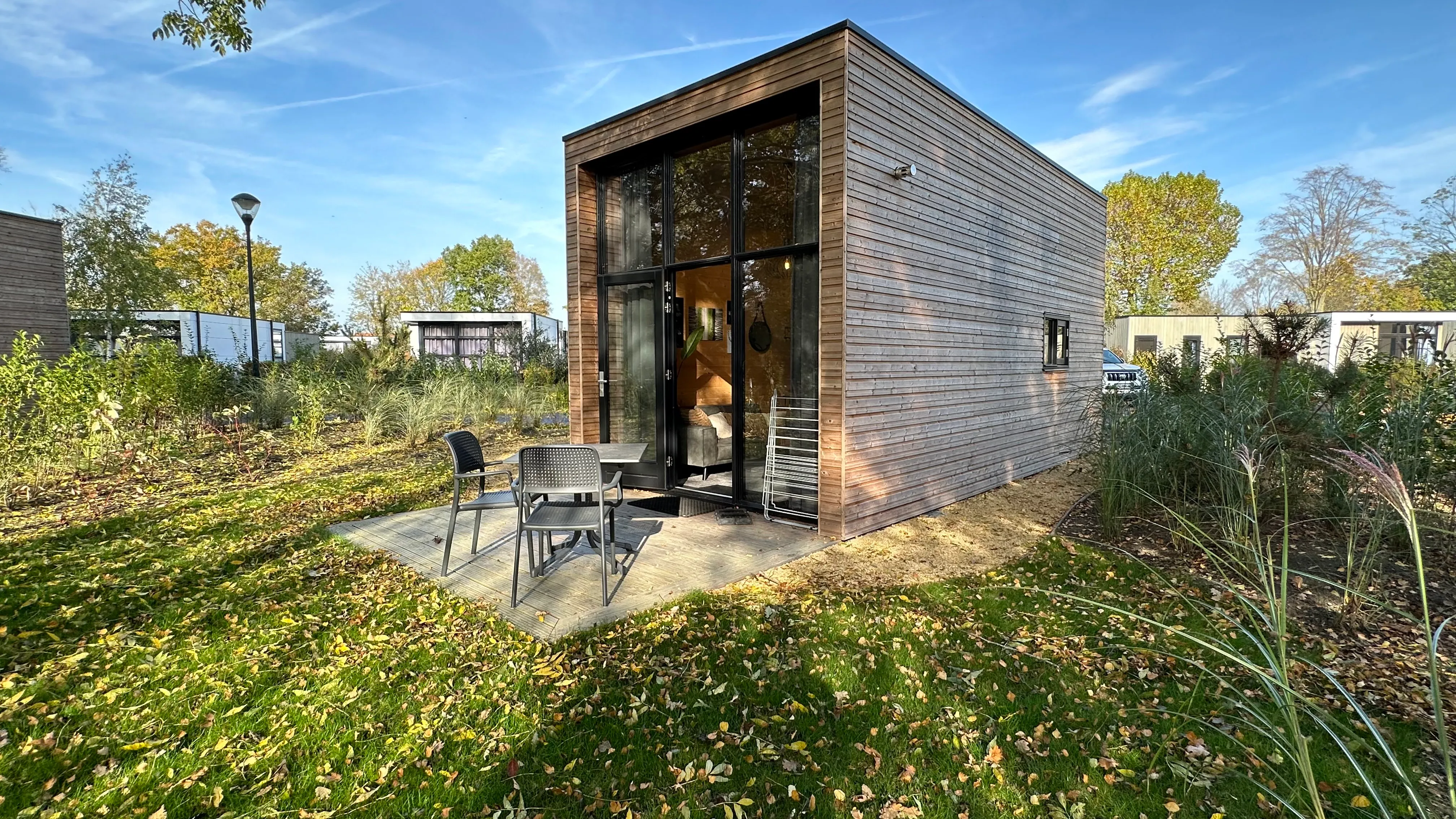 Tiny house met ruime groene tuin